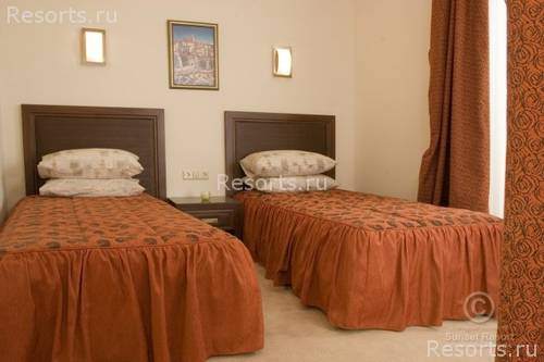 Sunset Resort 38